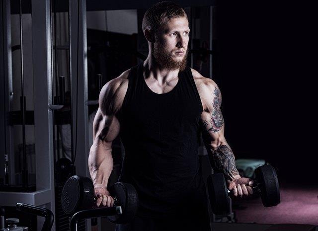 Der Reverse Fly Back im Bodybuilding Der Reverse Fly Back im Bodybuilding