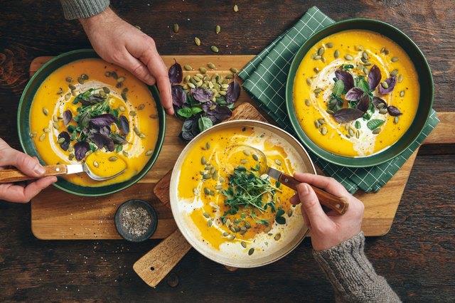 15 Resipi Sup Pot Segera untuk Makanan Hari Minggu yang paling mudah
