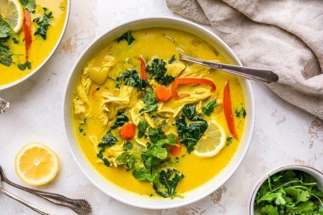 20 resipi sup yang menghiburkan untuk dicuba semasa anda sakit (yang bukan mi ayam)