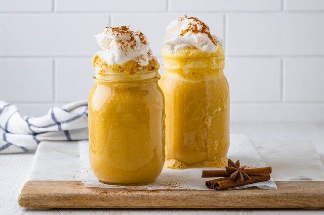 Dieser proteinreiche Kürbisgewürz-Smoothie lässt Sie PSLs vergessen Dieser proteinreiche Kürbisgewürz-Smoothie lässt Sie PSLs vergessen