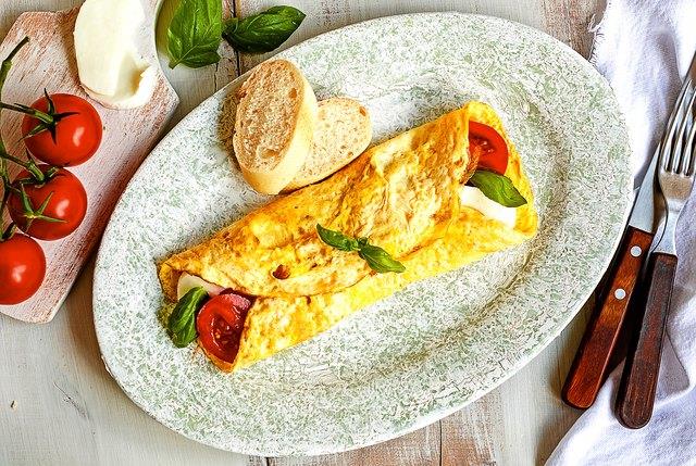 18 kohlenhydratarmes Frühstück auf pflanzlicher Basis in 10 Minuten oder weniger 18 kohlenhydratarmes Frühstück auf pflanzlicher Basis in 10 Minuten oder weniger