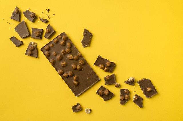 So stellen Sie sicher, dass Sie ethische Schokolade kaufen – und 8 unserer bevorzugten Fair-Trade-Marken So stellen Sie sicher, dass Sie ethische Schokolade kaufen – und 8 unserer bevorzugten Fair-Trade-Marken