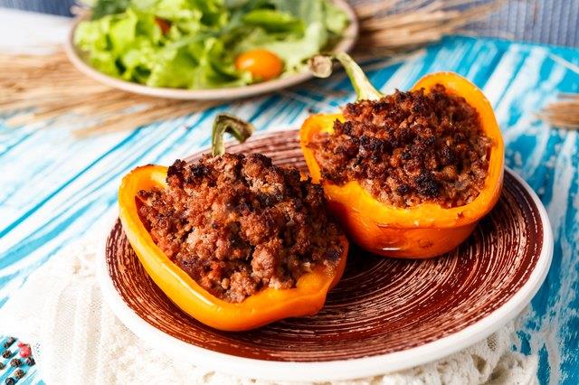 7 Proteinverpackte, saftig gemahlene Putenrezepte, die weder Burger noch Hackbraten sind 7 Proteinverpackte, saftig gemahlene Putenrezepte, die weder Burger noch Hackbraten sind