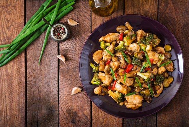 6 schnelle Bratrezepte mit über 23 Gramm Protein 6 schnelle Bratrezepte mit über 23 Gramm Protein