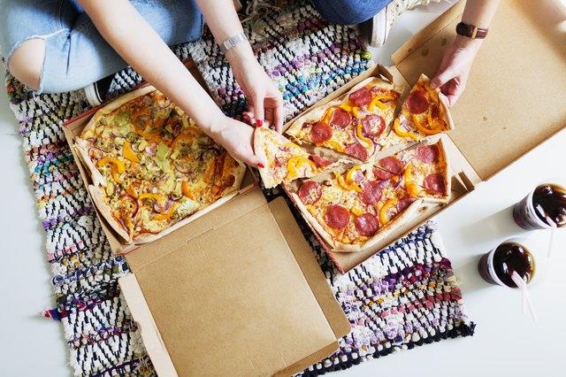 Pizza Hut bietet glutenfreies Essen – aber das bedeutet nicht, dass es bei einer GF-Diät sicher ist Pizza Hut bietet glutenfreies Essen – aber das bedeutet nicht, dass es bei einer GF-Diät sicher ist
