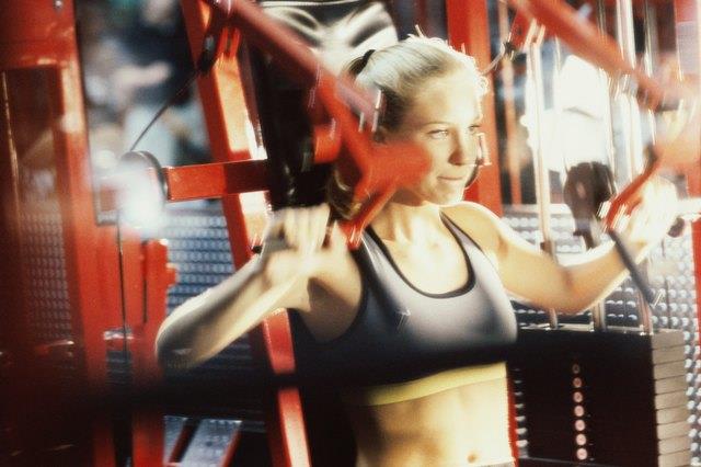 Gibt es ein Trainingsgerät, das Ihre Brüste hebt? Gibt es ein Trainingsgerät, das Ihre Brüste hebt?