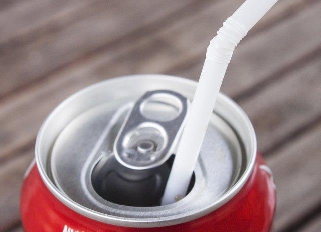 Wie man Zuckermenge im eingemachten Getränk prüft Wie man Zuckermenge im eingemachten Getränk prüft