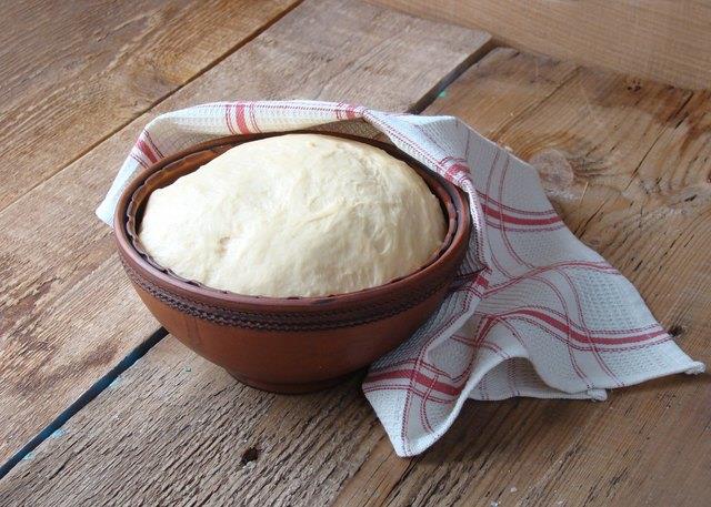 Wie man Teig mit gefrorenem Brotteig brät Wie man Teig mit gefrorenem Brotteig brät