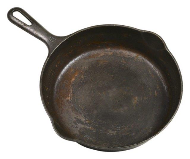 Können Sie eine Bratpfanne als Backform verwenden? Können Sie eine Bratpfanne als Backform verwenden?