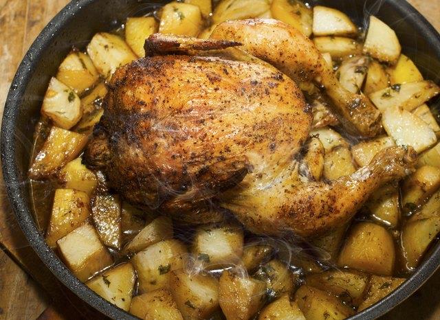 Wie man im Rival Roaster langsam kocht Wie man im Rival Roaster langsam kocht