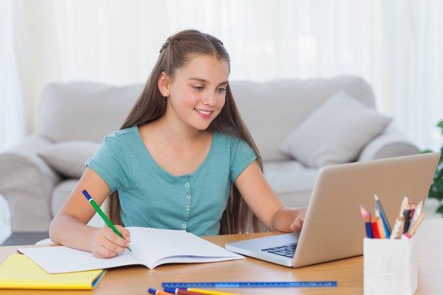 In welchem Alter kann ein Kind allein zu Hause gelassen werden? In welchem Alter kann ein Kind allein zu Hause gelassen werden?