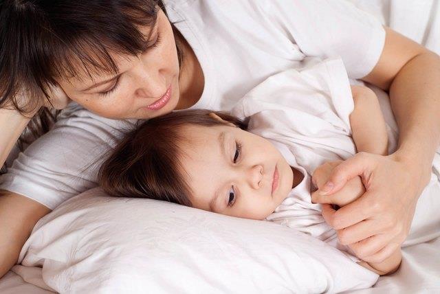 Wie man Kindern hilft, wenn ihre Großmutter gestorben ist Wie man Kindern hilft, wenn ihre Großmutter gestorben ist